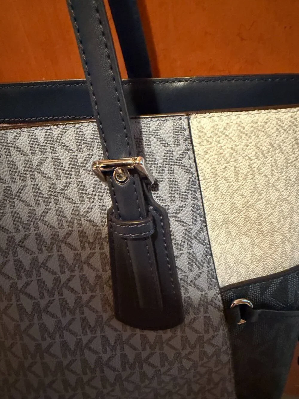 Michael Kors Voyager Large Color-Block Signature Logo Tote Bag